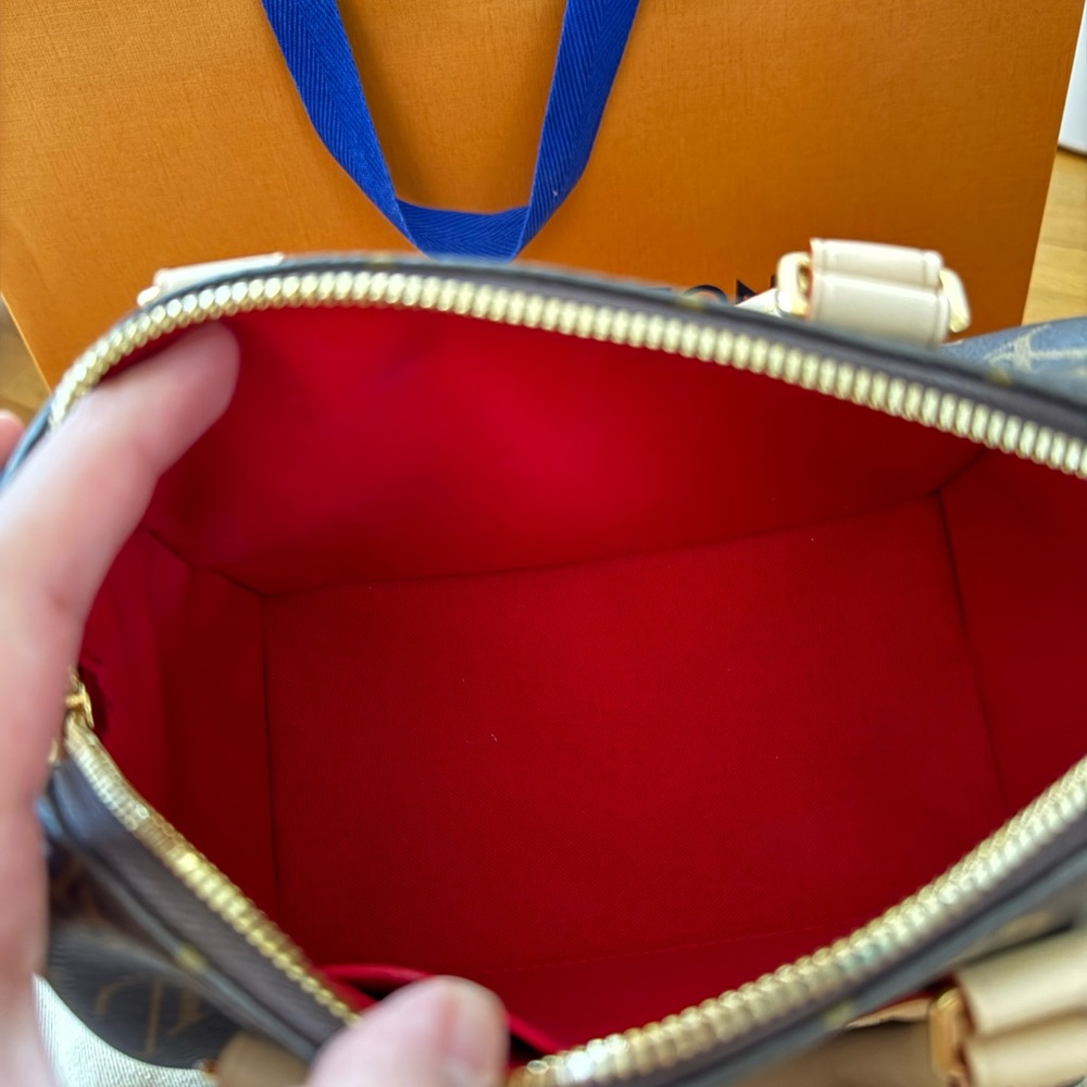 LV Speedy Bandouliere 20 - Picture 11 of 16